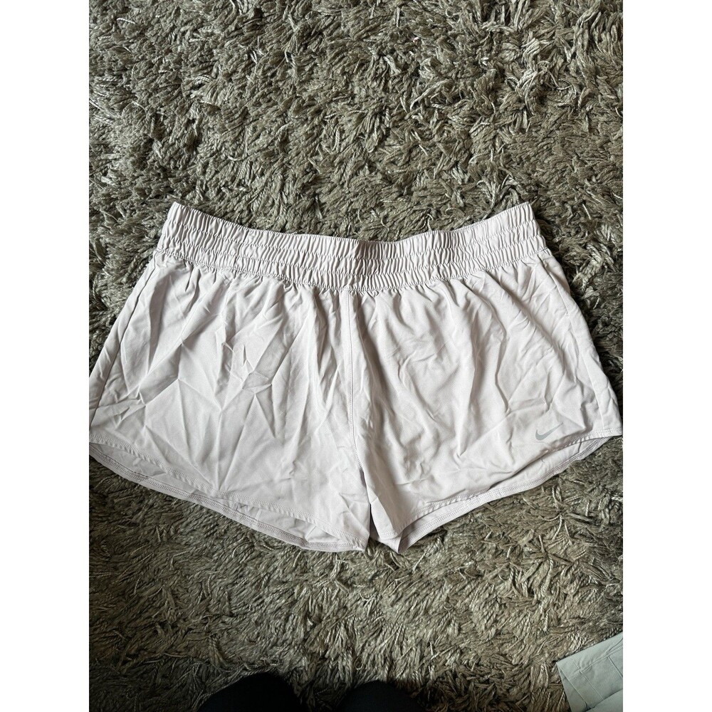 Nike dry fit women’s short shorts extra large